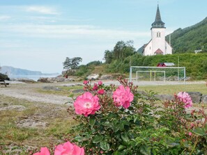 Apartment | Property grounds - 4 Person Holiday Home in Sorbovag (Hyllestad)