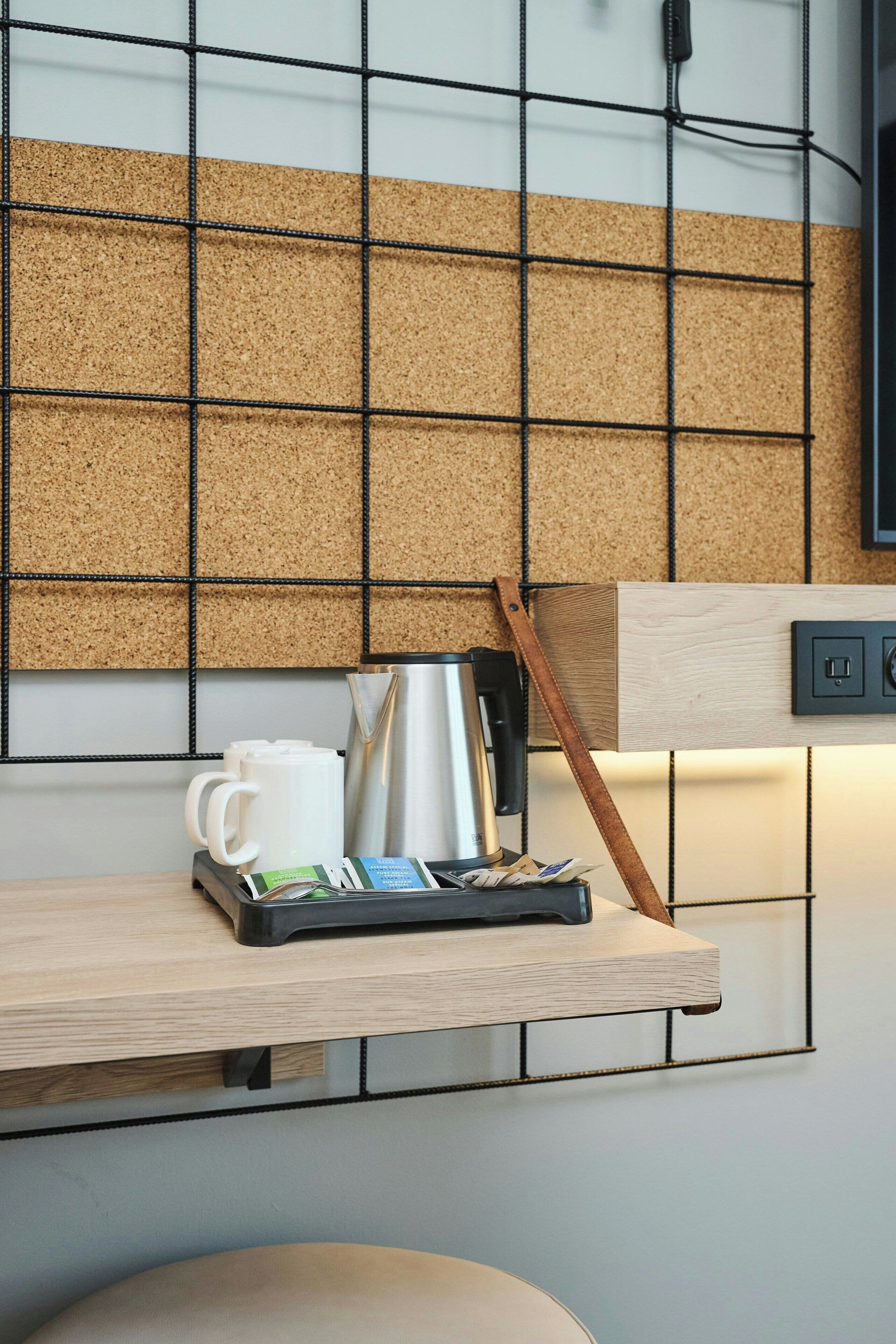 Bureau, lit parapluie, Wi-Fi gratuit, draps fournis