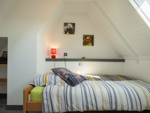2 bedrooms
