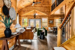 Smart TV, fireplace, stereo