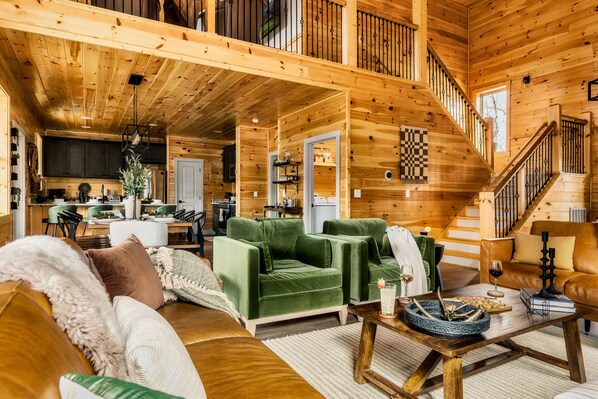 تلفزيون ذكي، مدفأة، ستيريو