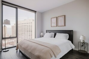 1 bedroom, iron/ironing board, WiFi, bed sheets - Blueground | Hyde Park, AC, w/d, nr museum (Chicago)