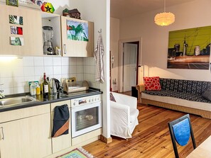 Interior - Regenbogen by Interhome (Berlin)
