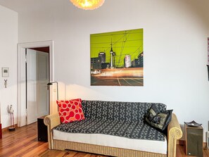 TV - Regenbogen by Interhome (Berlin)