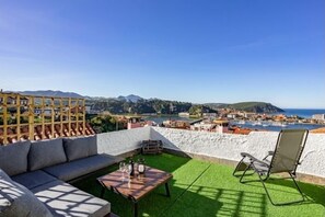 Terrace/patio - La Terraza de Ribadesella - country house in Ribadesella, Northern Spain (Ribadesella)