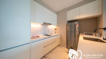 Signature-Apartment, 2 Schlafzimmer, Nichtraucher | Eigene Küche | Kühlschrank, Herdplatte, Wasserkocher