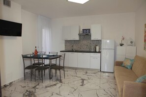 TV - Pino 4 - 2 bedrooms Near The Sea, Nardò, Italy (Nardò)