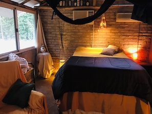 4 bedrooms, WiFi, bed sheets