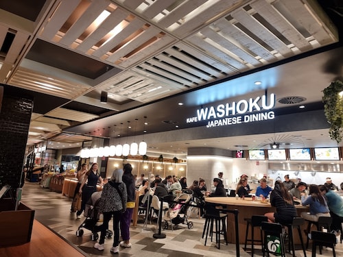 Relax close to city,a studio 10 mins from the beaches and Westfield shopping C.