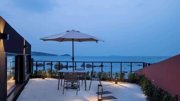 Suite Luxe, patio, vue océan | Vue de la chambre