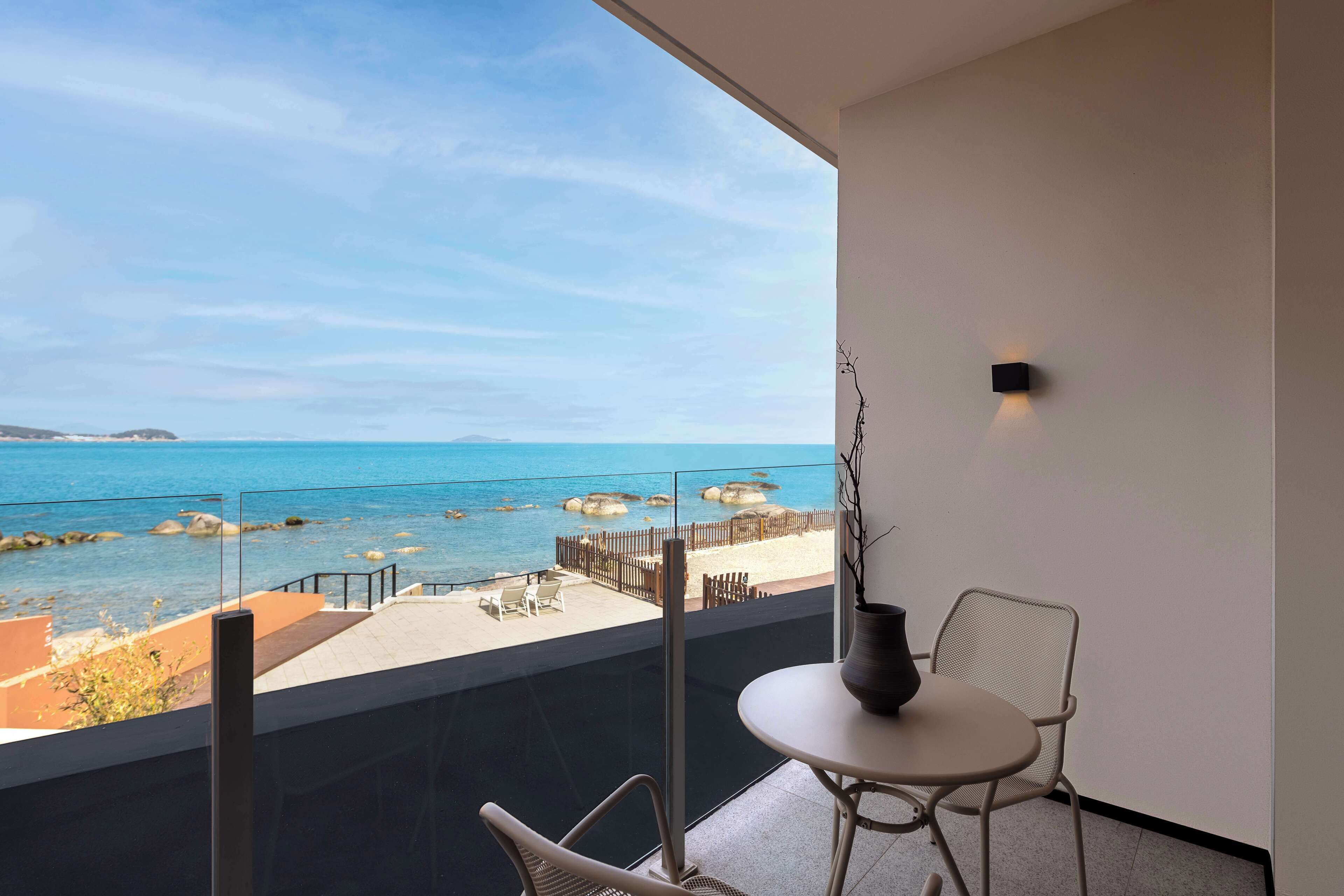 Soundproofing, free cots/infant beds, free WiFi, bed sheets