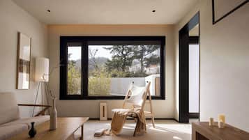 Comfort Suite, Patio, Ocean View | Kalis bunyi, katil bayi/kot (percuma), Wi-fi percuma, cadar katil