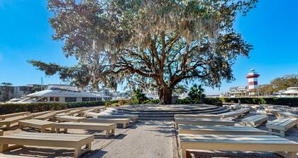 Enchanting condo just steps to golf & Harbour Town Marina