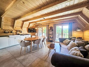 Fernseher, Kamin