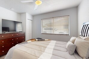 3 Schlafzimmer, Bügeleisen/Bügelbrett, Internetzugang, Bettwäsche