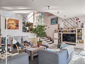 TV