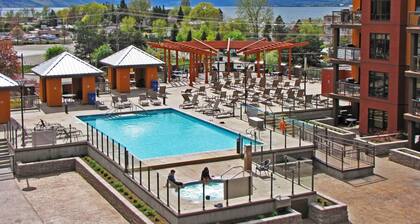 Unique Luxury penthouse/ large deck Playa del Sol