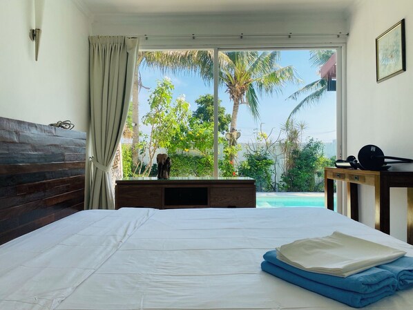 3 bedrooms, iron/ironing board, WiFi, bed sheets