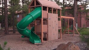 Children's area - Cozy family friendly lodge with WiFi, indoor pool and spa in charming Pinetop (Pinetop)