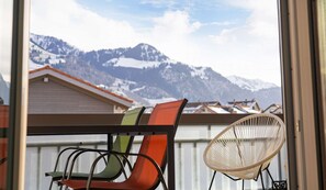 Property grounds - Gruyère Alps 3 Bedroom Apartment BBQ Parking (Neirivue)