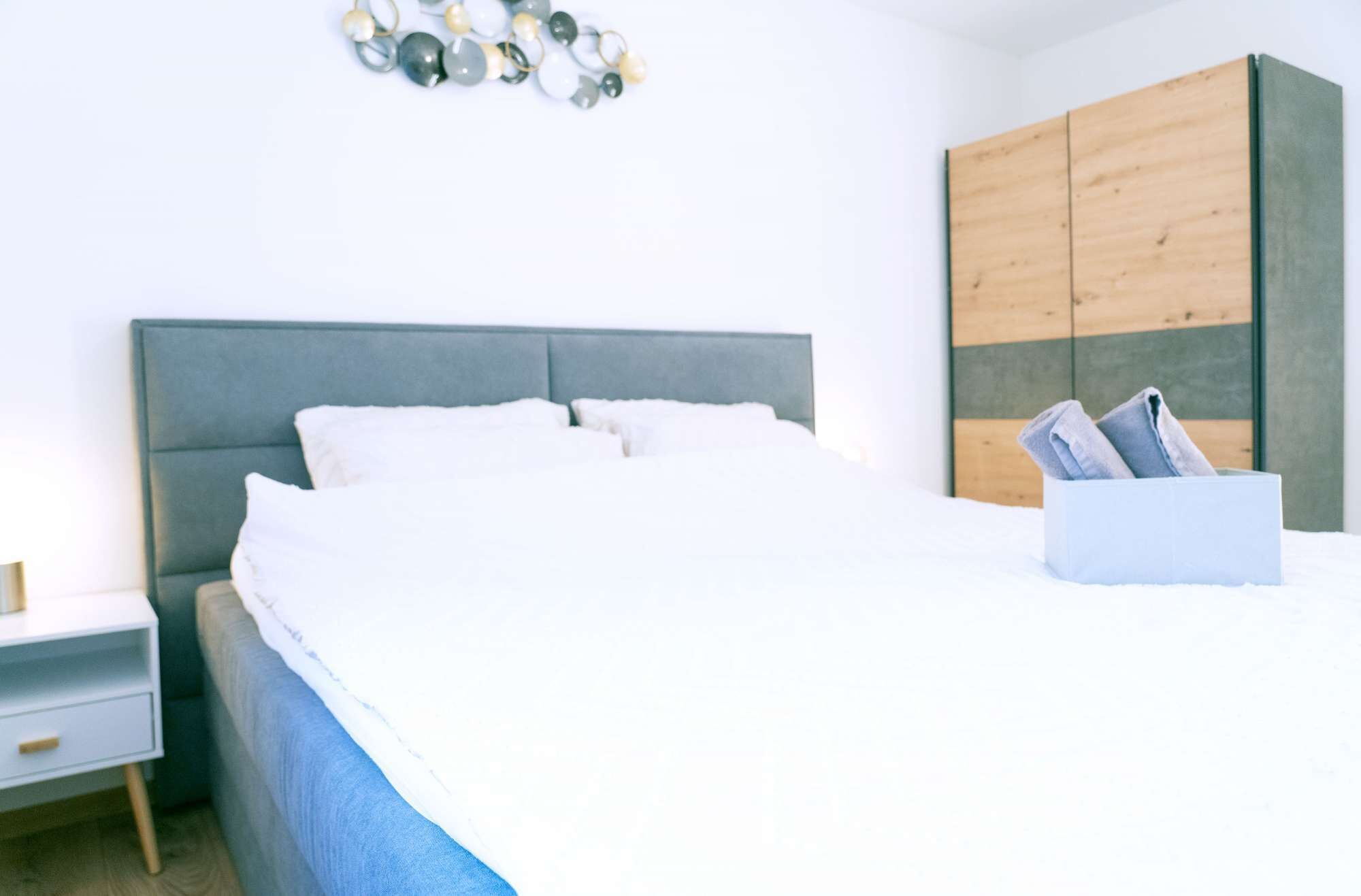 3 bedrooms, desk, iron/ironing board, WiFi