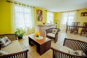 Interior - Quiet 5-bedroom villa, near beach with terraces (Pointe aux Sables)