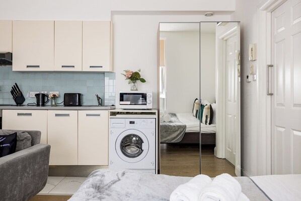 Interior - Knightsbridge Studio by Harrods (London)