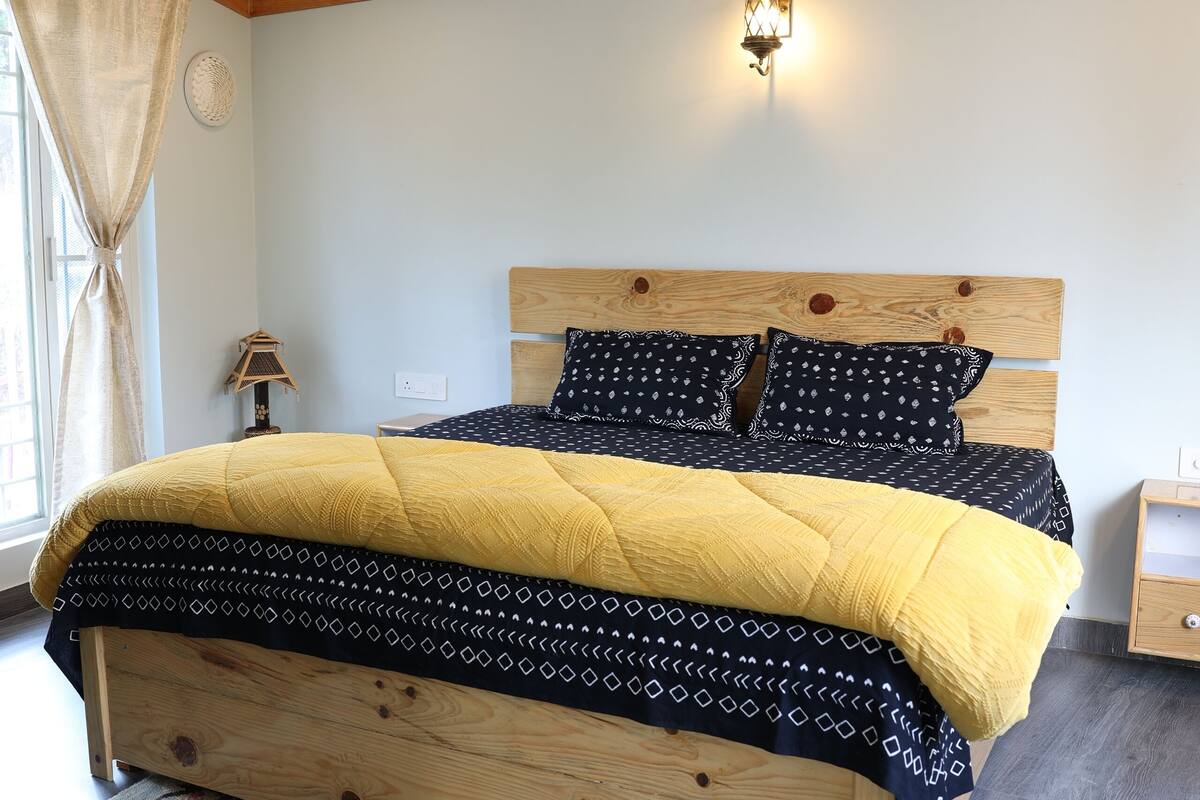 Comfort Room, Mountain View | Free WiFi