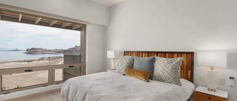 3 bedrooms, in-room safe, iron/ironing board, free WiFi