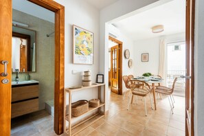 Interior - 3 Bedroom Villa, 300m to Arenal d'en Castell Beach (Arenal d'en Castell)