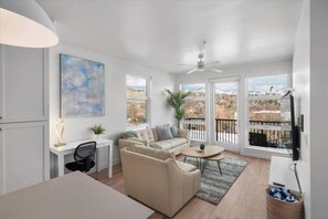 Smart TV, fireplace, video games