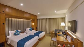 Allergikerbettwaren, Minibar, Zimmersafe, Schreibtisch