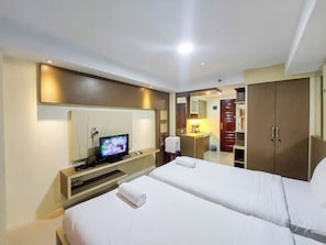 Room - Good Deal And Homey Studio Apartment At Mansyur Residence (Medan)