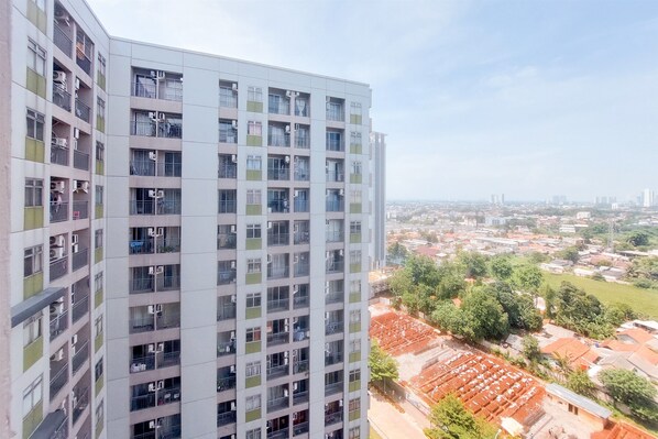 Exterior - Warm And Spacious Combined Unit 2Br At Serpong Greenview Apartment (South Tangerang)