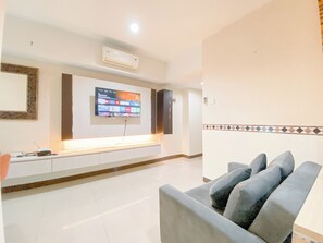 Living area - Spacious 2Br At Tamansari La Grande Apartment (Bandung)