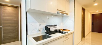 Cozy 3Br Apartment Sky House Bsd Near Aeon And Ice Bsd