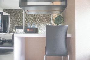Studio | In-room dining - Minimalist And Relaxing Studio Room At Tamansari Semanggi Apartment (Jakarta)