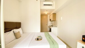 Interior - Relaxing And Simply Studio Tokyo Riverside Pik 2 Apartment (Teluknaga)