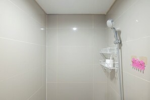 Studio | Bathroom - Simple And Comfy Studio Apartment Kebayoran Icon (Jakarta)