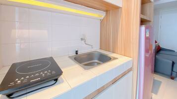 Leilighet | Eget kjøkken | Kjøleskap, kokeplater og riskoker