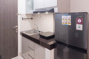 Estúdio | Cozinha privada | Geladeira grande, cooktop, panela elétrica de arroz