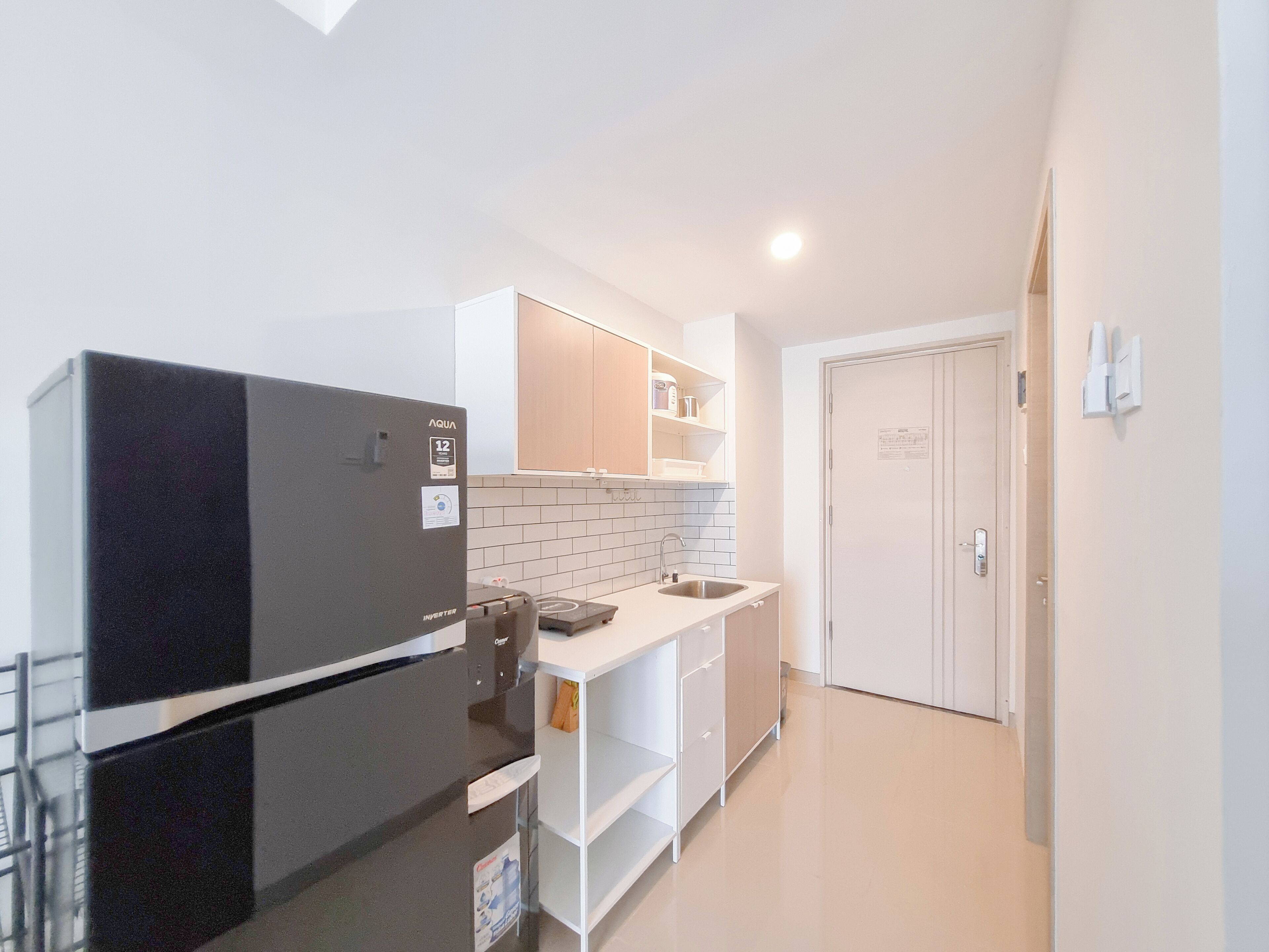 Studio | Private kitchen | Full-size fridge, stovetop, electric kettle, rice cooker