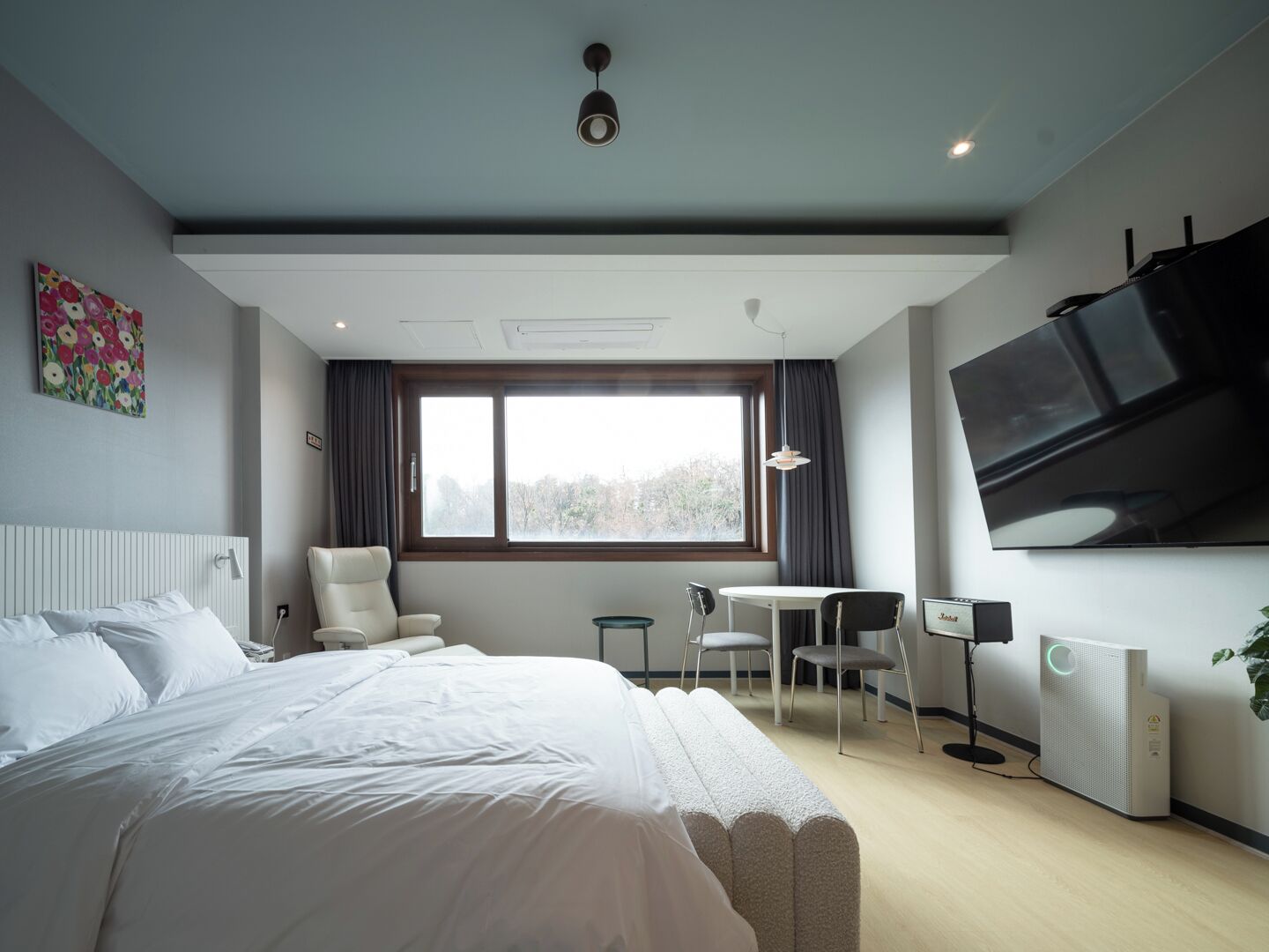 特色套房 | 办公桌、笔记本电脑工作区、免费 WiFi