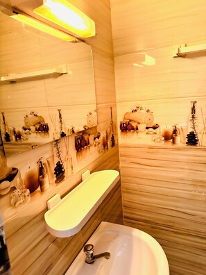 Towels, soap, toilet paper