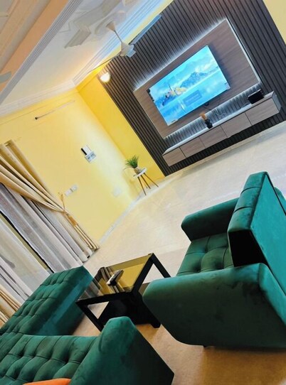 Furnished residence 2 bedrooms, two showers, living room, kitchen