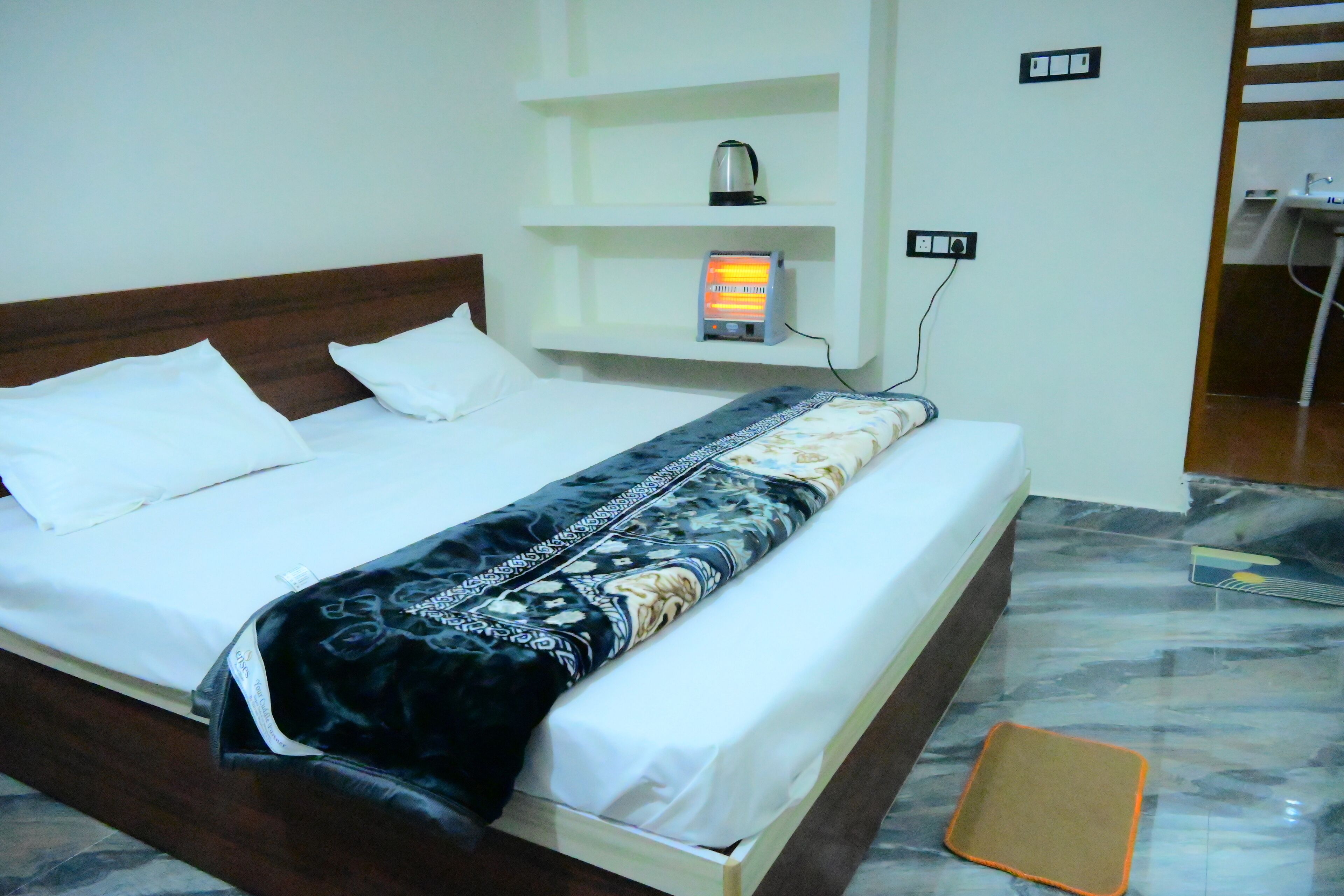 Deluxe Single Room | Free WiFi