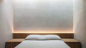 4 habitaciones, escritorio, tabla de planchar con plancha y wifi