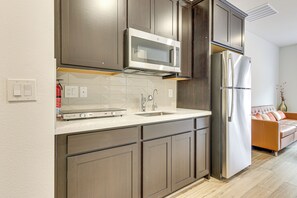 Fridge, microwave, coffee/tea maker, toaster