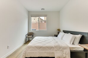 1 bedroom, desk, iron/ironing board, Internet