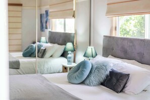 4 bedrooms, WiFi, bed sheets